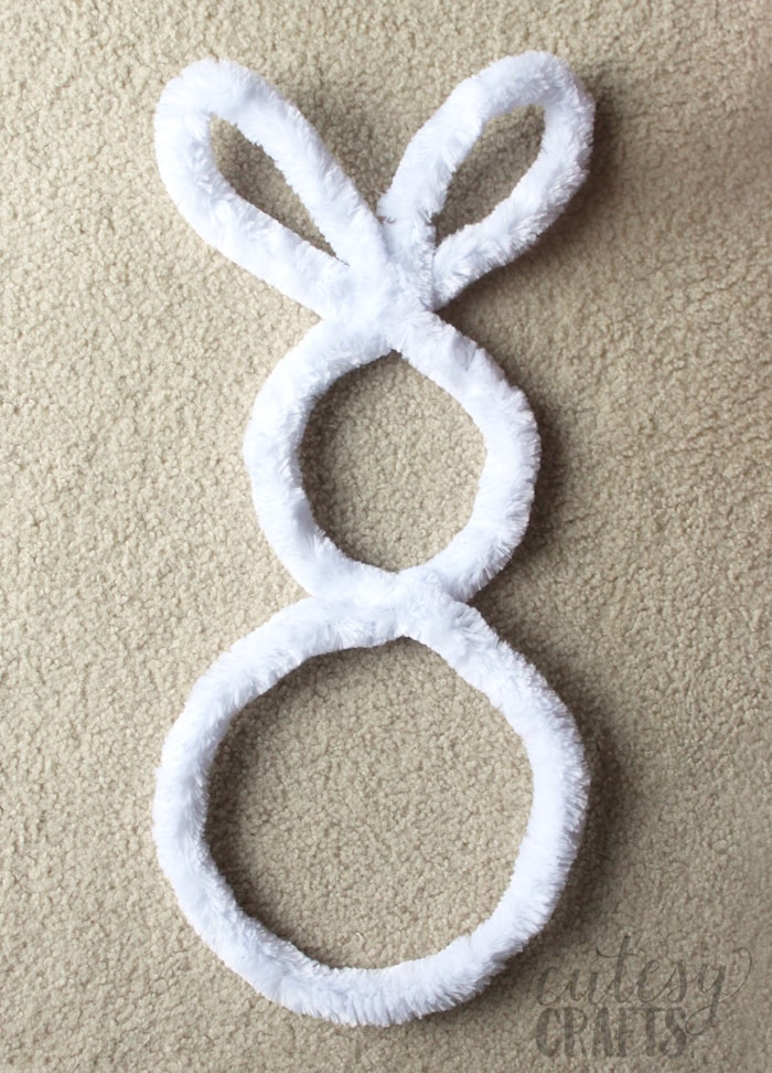 Giant Pipe Cleaner Bunny Easter Craft - Cutesy Crafts